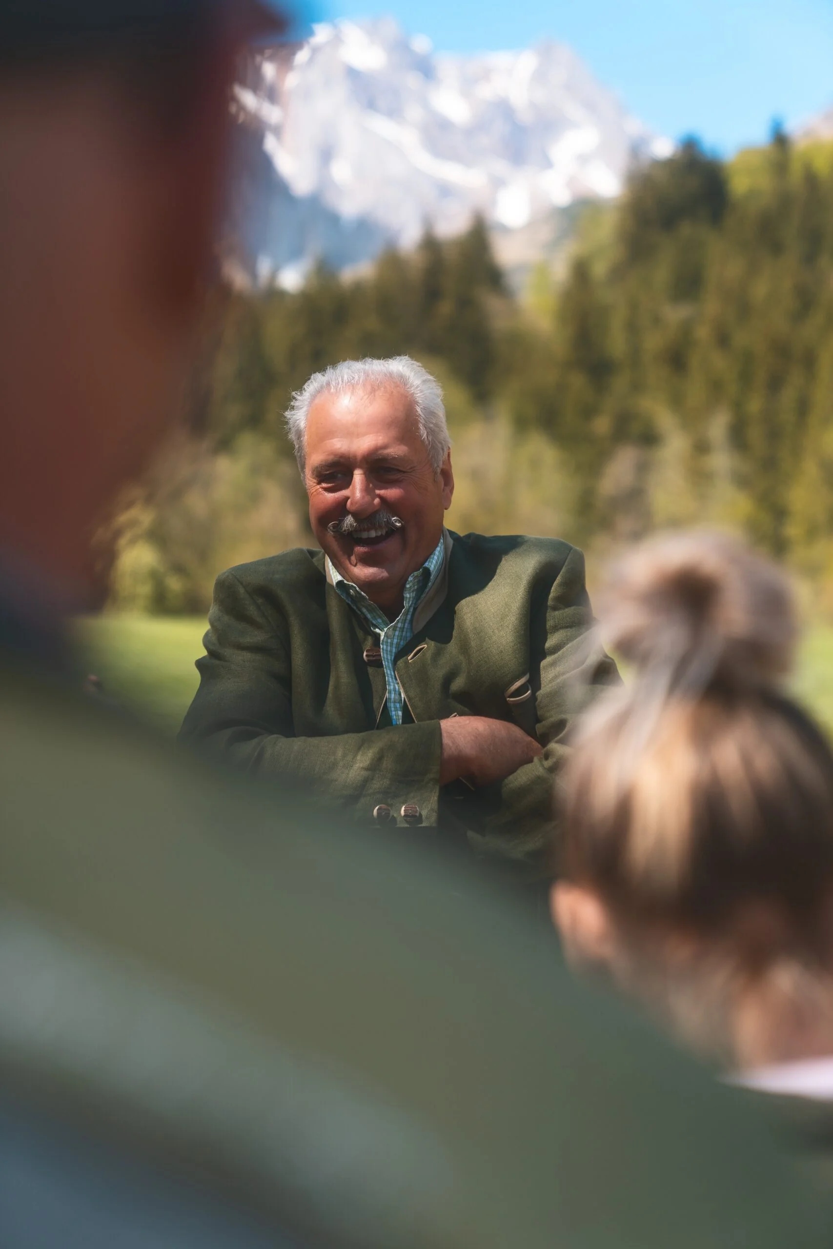 Hegemeister und Lehrprinz Erdmann Fraidl bei der Jagdhundevorführung